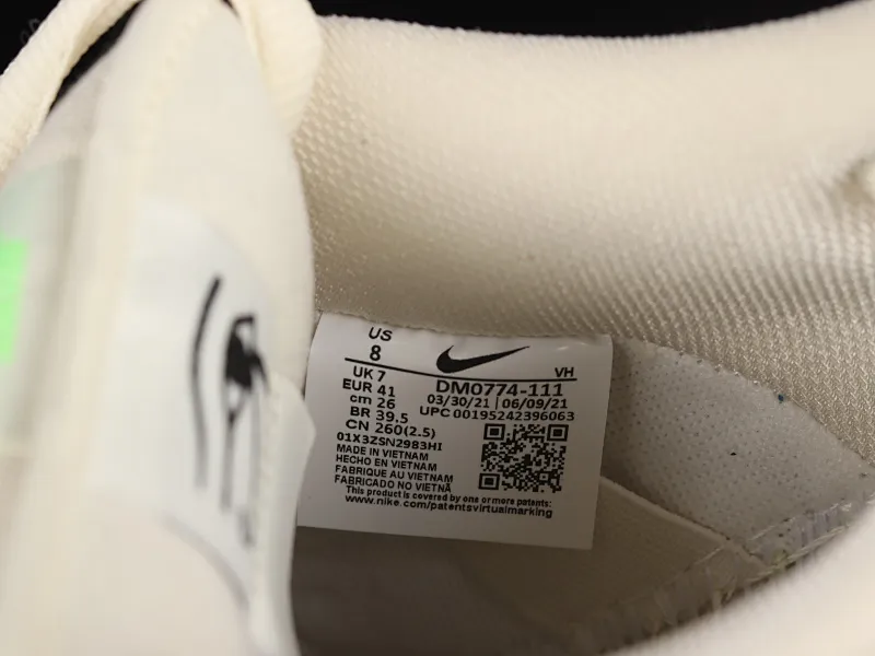 All Categories Nk SB Dunk Series Nk SB Dunk Low Low-top Sneakers M Version Pure Original Nk SB Dunk Low "Mummy" Luminous SB Smashing Backboard Fashion Casual Sneakers DM0774-111